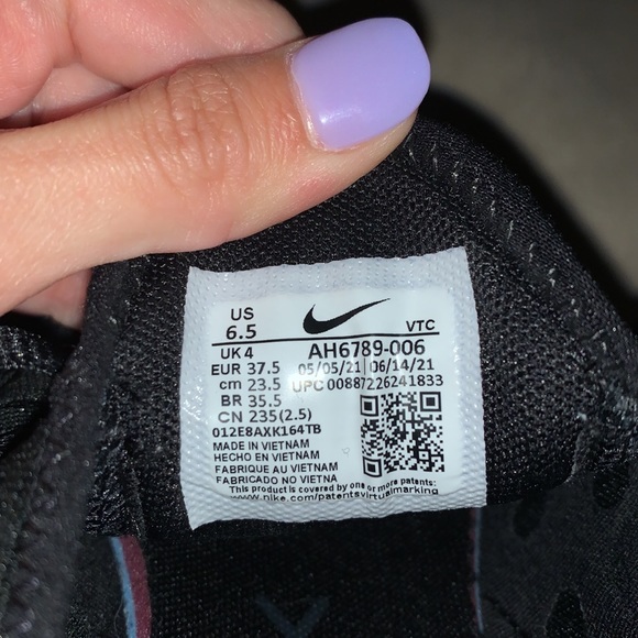 Nike AirMax tennis shoes - Picture 5 of 6